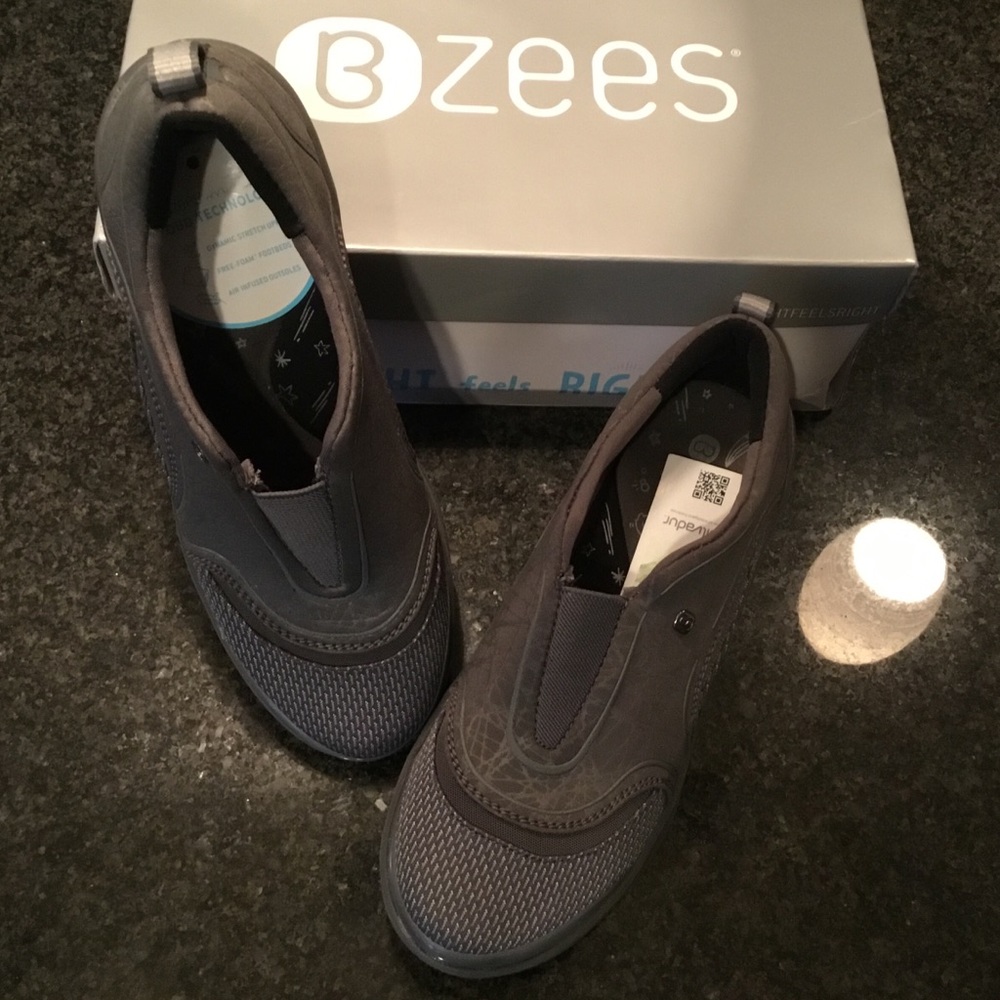 BZEES Derive Wedge Sneaker. Dark grey. New in box!